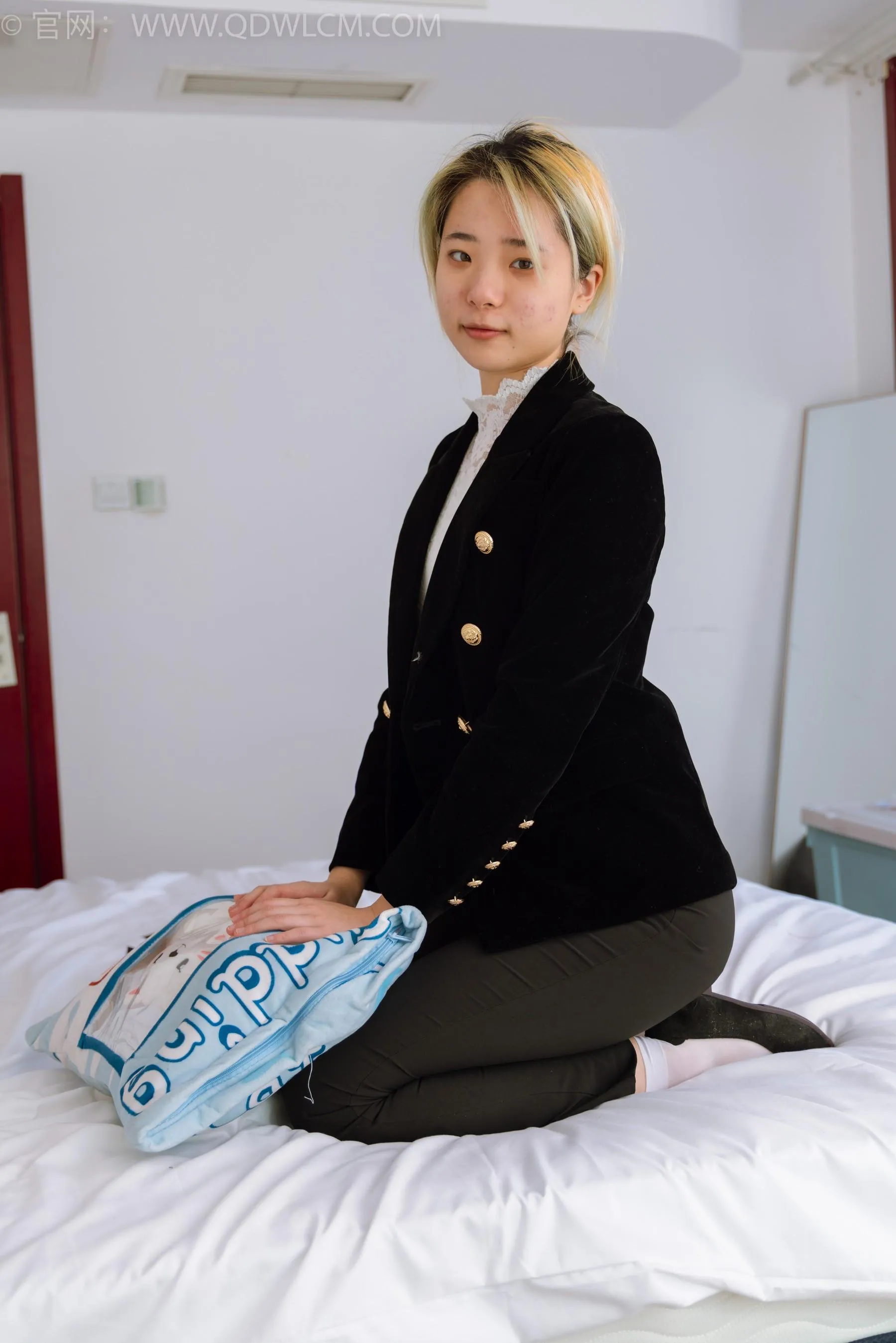 物恋传媒 NO.1485 姜姜-青山与诗 [151P]插图1